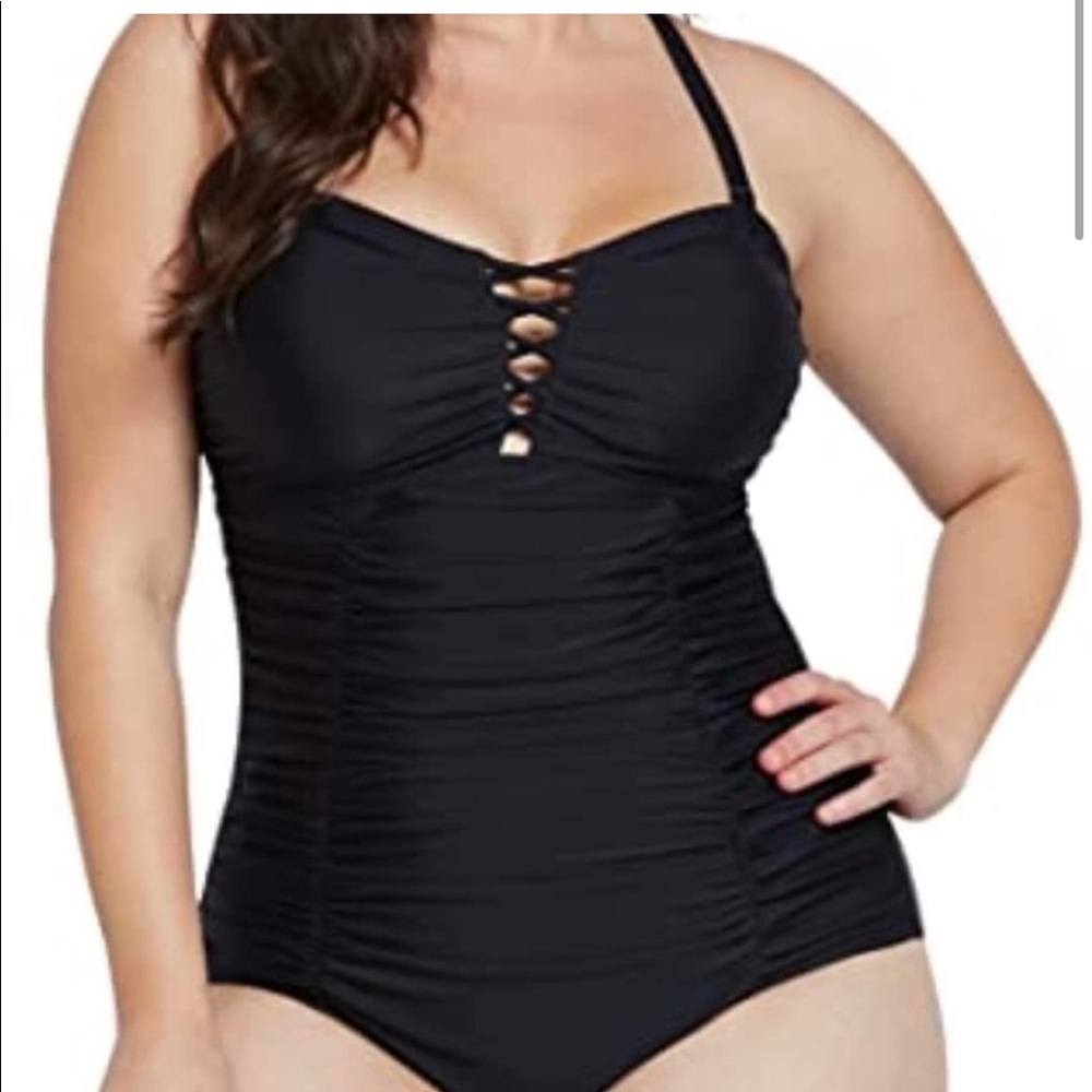 Torrid womens size 4 black 1 pc swim suit- crisscross back- beautiful!
